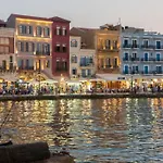 Sea & Town Getaway * Hriszí Aktí Haniá