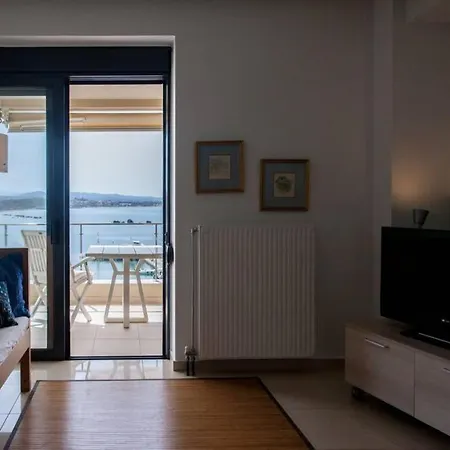 Apartment Sea & Town Getaway
