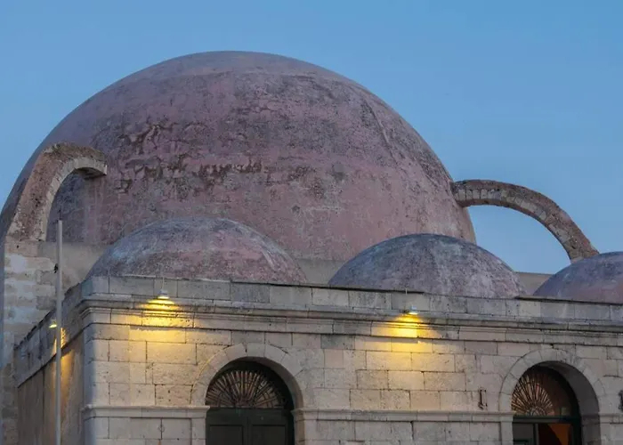 Sea & Town Getaway 하니아