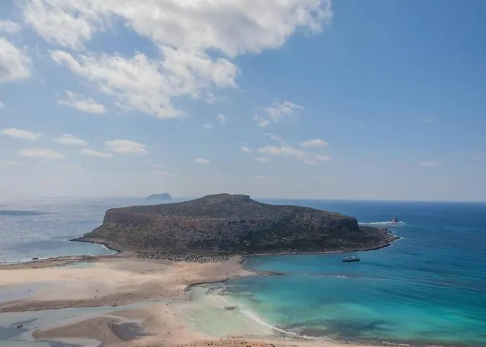 Sea & Town Getaway * 하니아